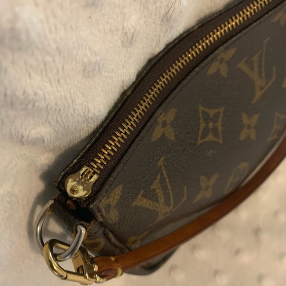 Louis Vuitton monogram pochette - Picture 4 of 11